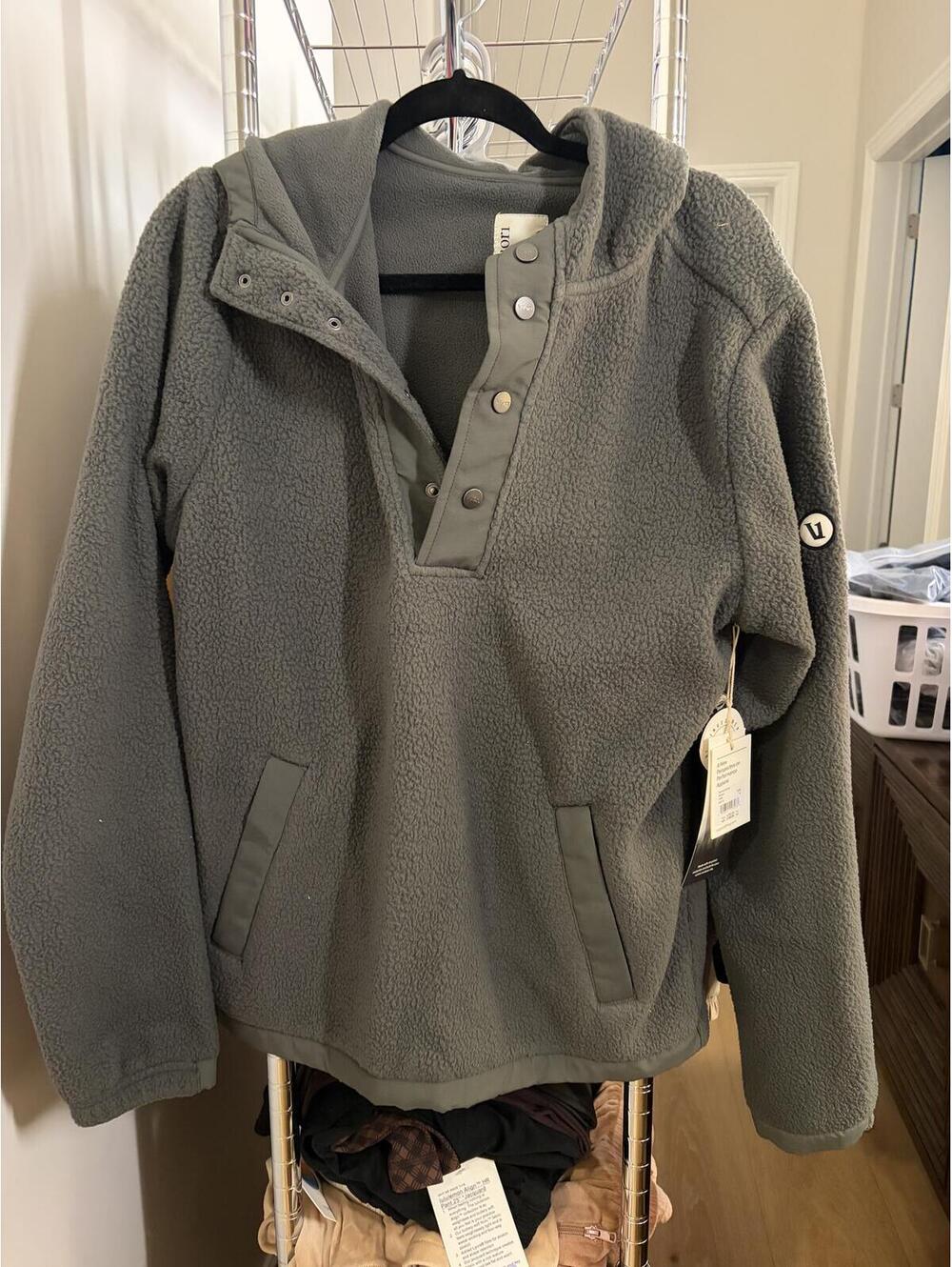 NWT Vuori Men's Morrow Hoodie in Balsam size M